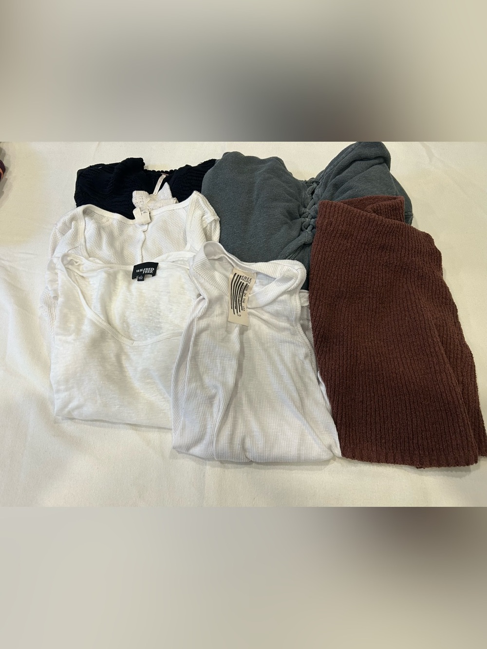 Woman 6pc clothing bundle